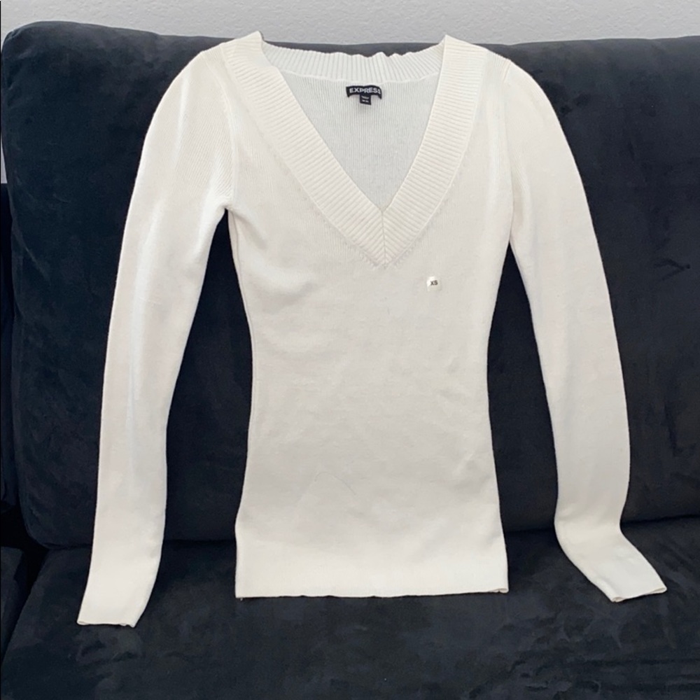 V neck sweater